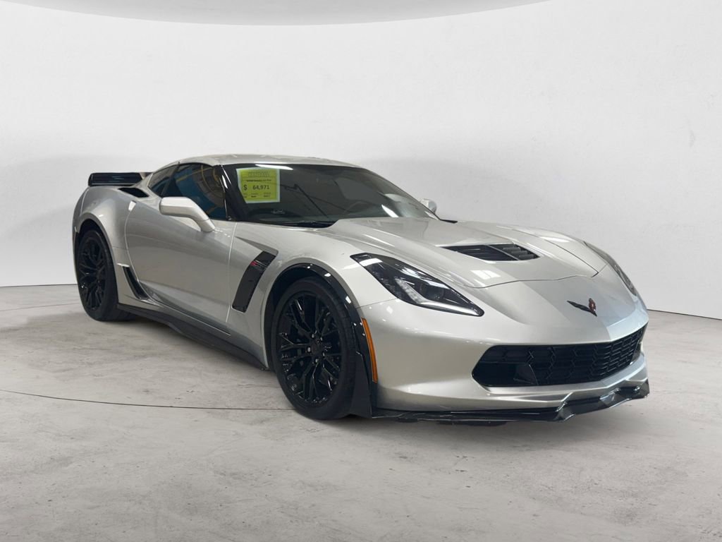 Used 2015 Chevrolet Corvette Z06 w/ 3LZ Preferred Equipment Group RWD image 7