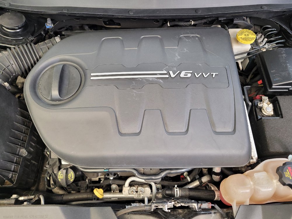 Used 2019 Jeep Cherokee Latitude w/ Popular Appearance Group AWD/4WD image 30
