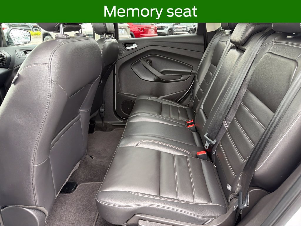 Used 2018 Ford Escape Titanium AWD/4WD image 30