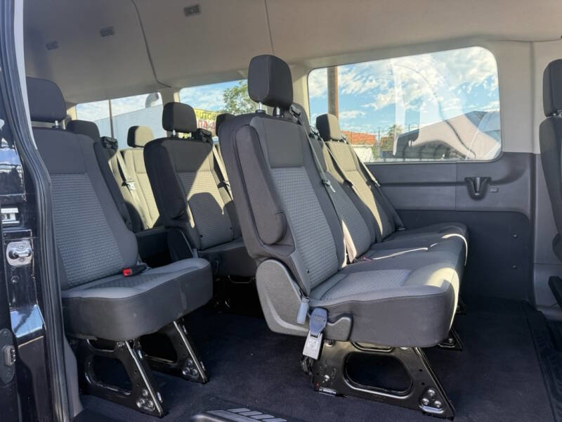 Used 2024 Ford Transit 350 XLT image 11