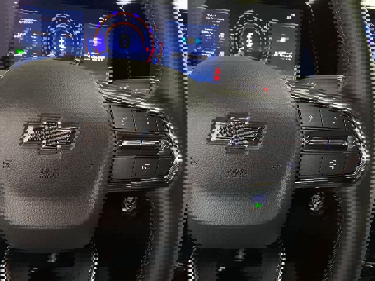 Used 2025 Chevrolet Suburban Z71 image 22