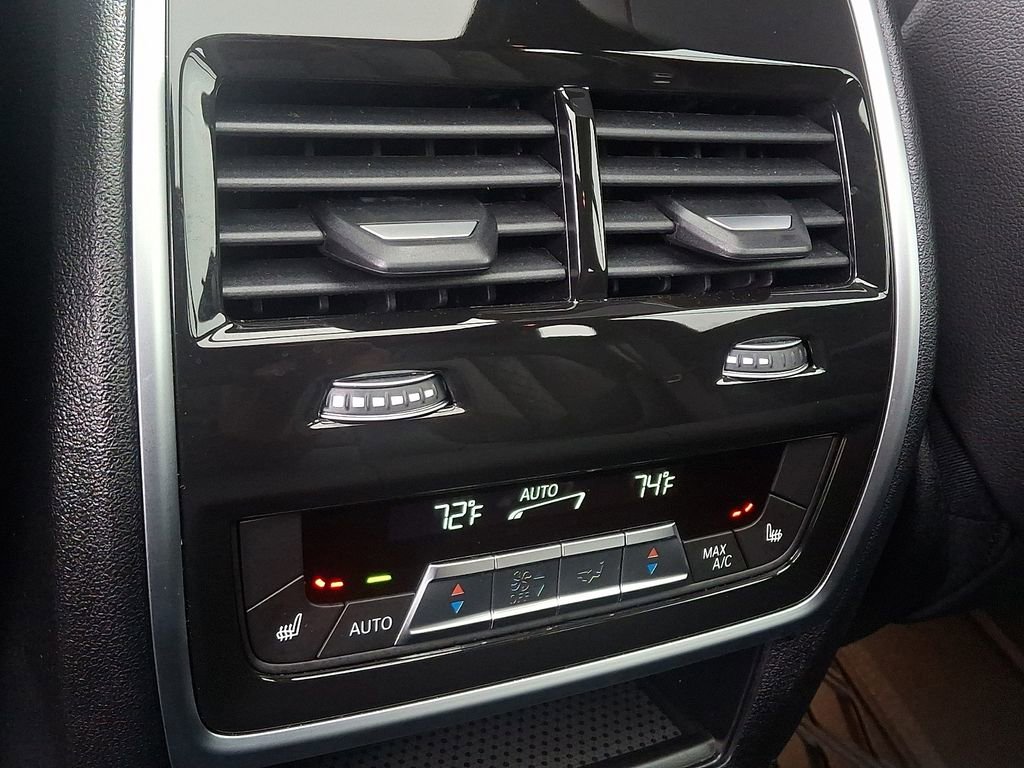 Used 2026 BMW X5 xDrive40i w/ Executive Package image 11