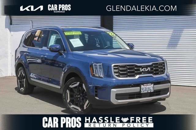 Used 2023 Kia Telluride S w/ S Sunroof Package