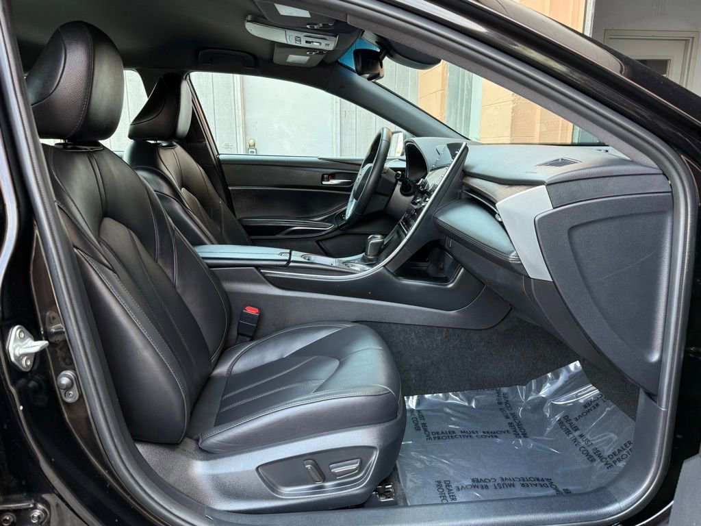 Used 2022 Toyota Avalon XLE FWD image 18
