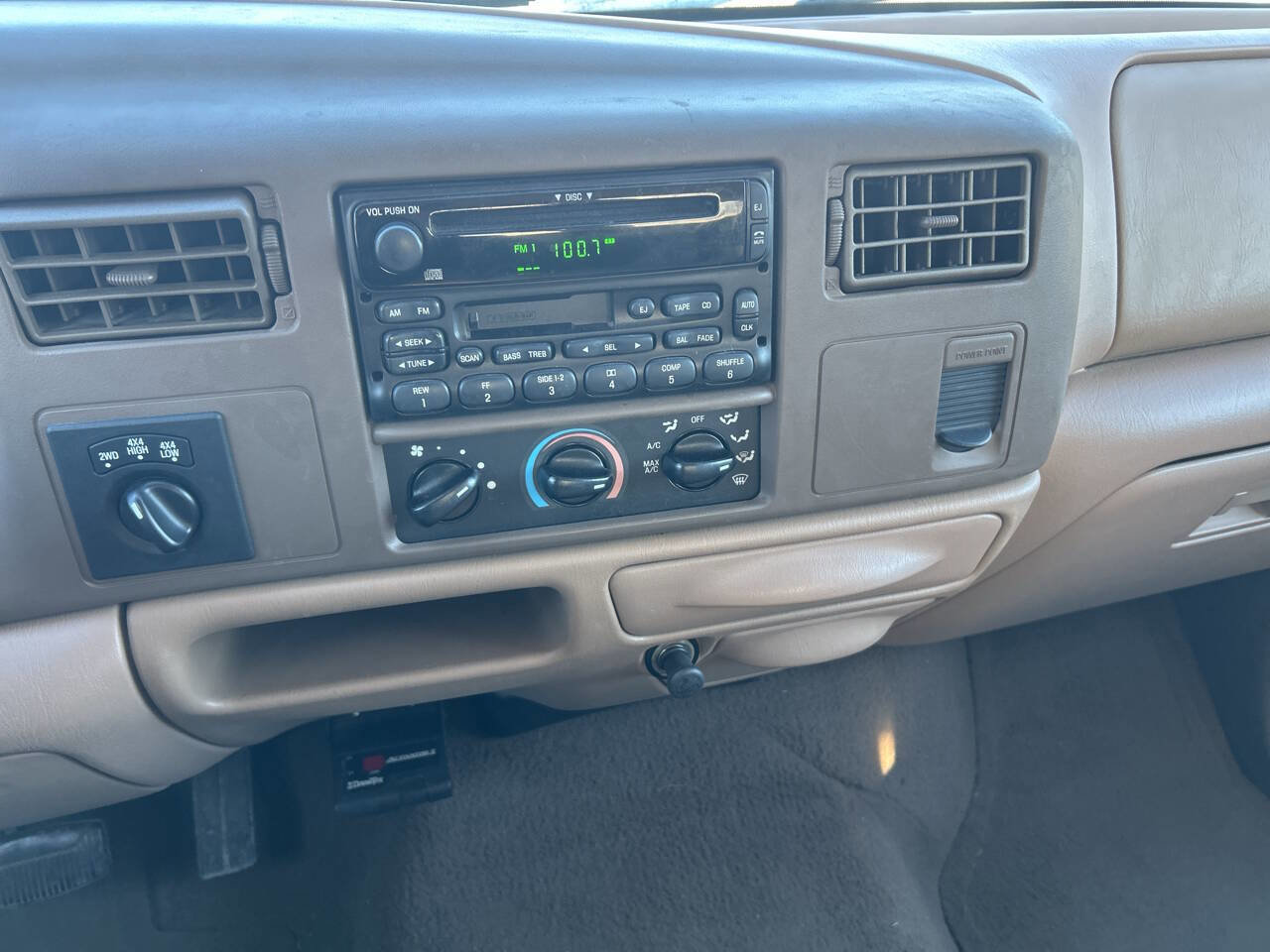 Used 1999 Ford F250 Lariat image 22