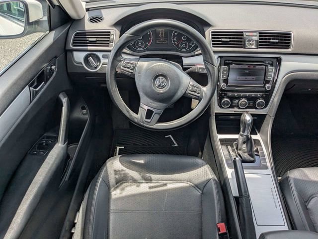 Used 2012 Volkswagen Passat 2.5 SE FWD image 13