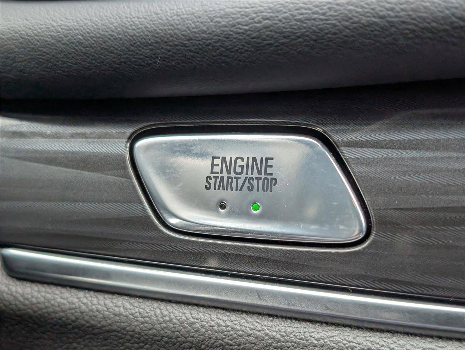 Used 2022 Buick Enclave Essence image 26