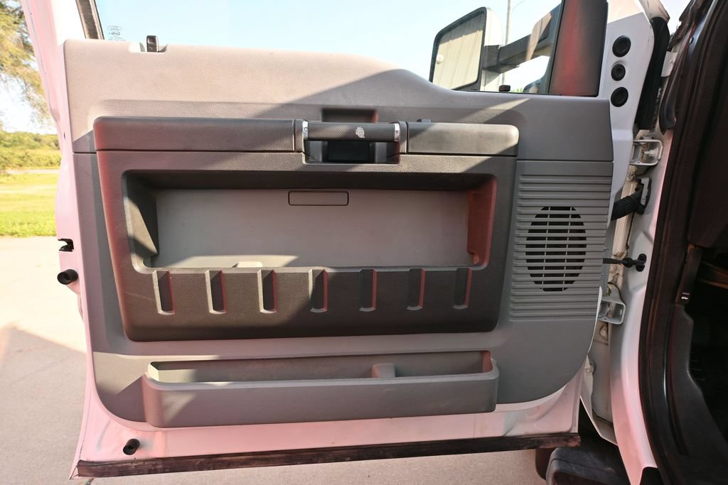 Used 2015 Ford F550 Luxury RWD image 23