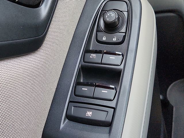 Certified 2025 Subaru Forester image 19