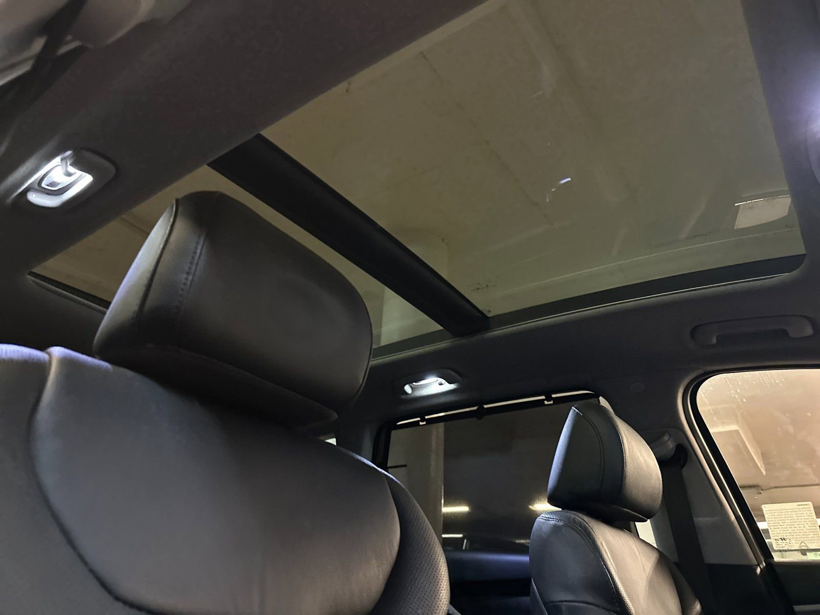Used 2019 Hyundai Santa Fe Limited FWD image 16