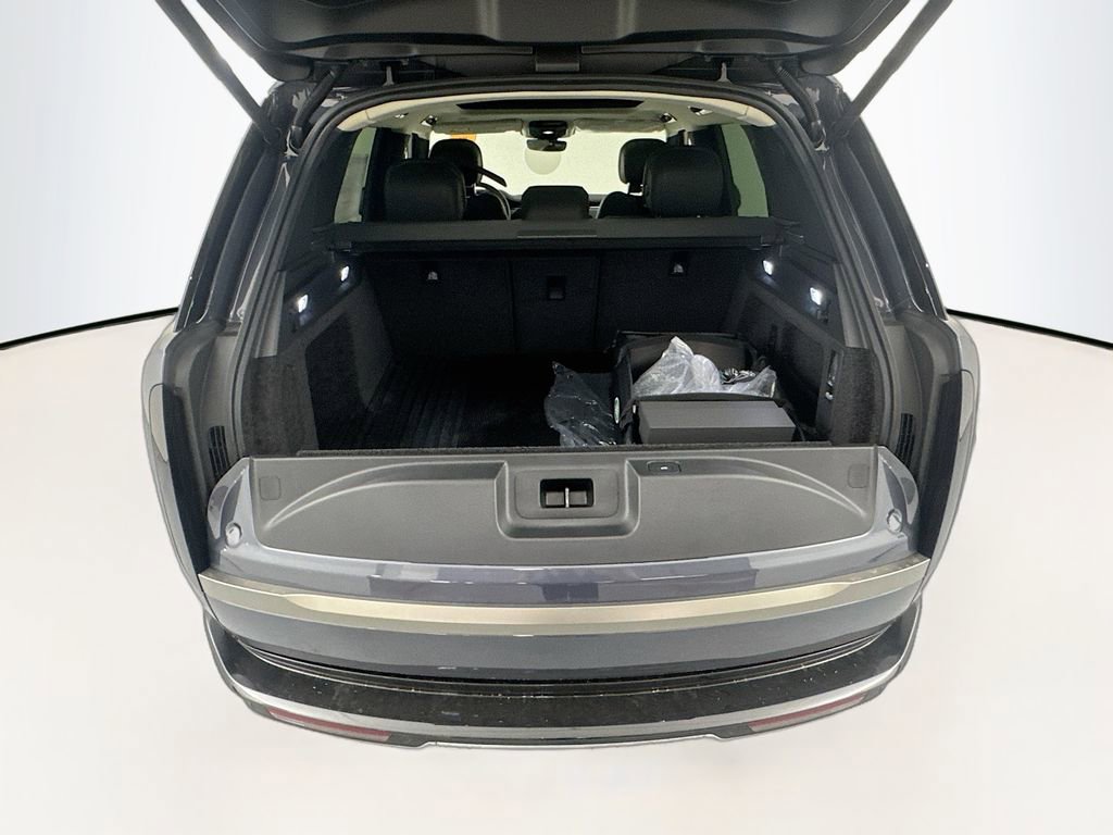 New 2026 Land Rover Range Rover SE image 26