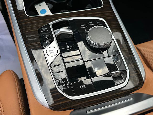 Certified 2024 BMW X5 xDrive50e w/ M Sport Package image 24