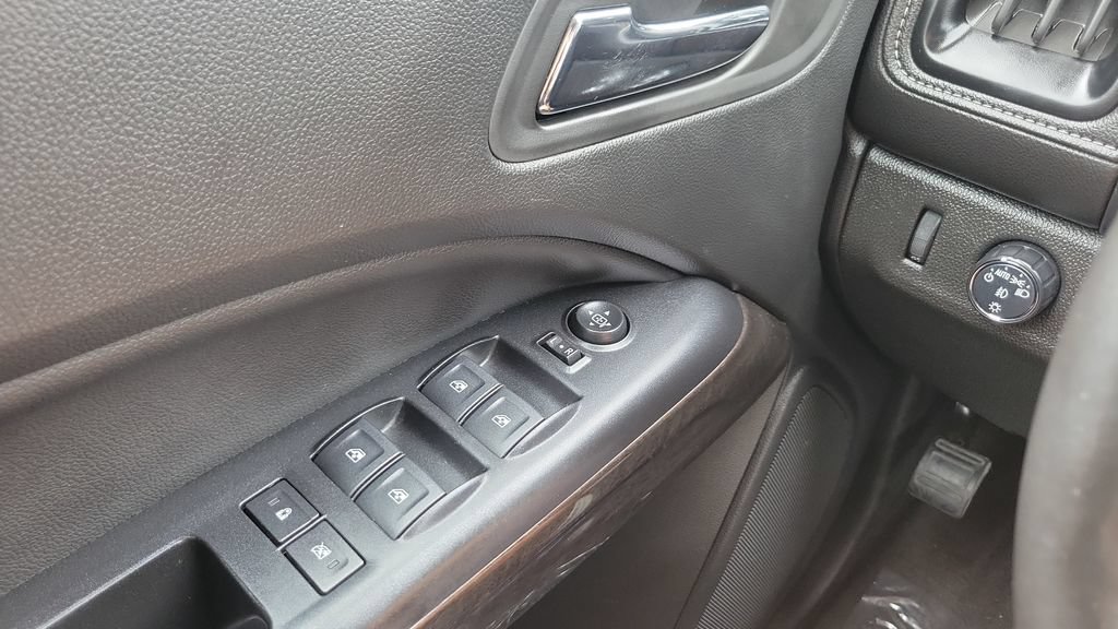 Used 2020 GMC Canyon SLE w/ Elevation Edition AWD/4WD image 19