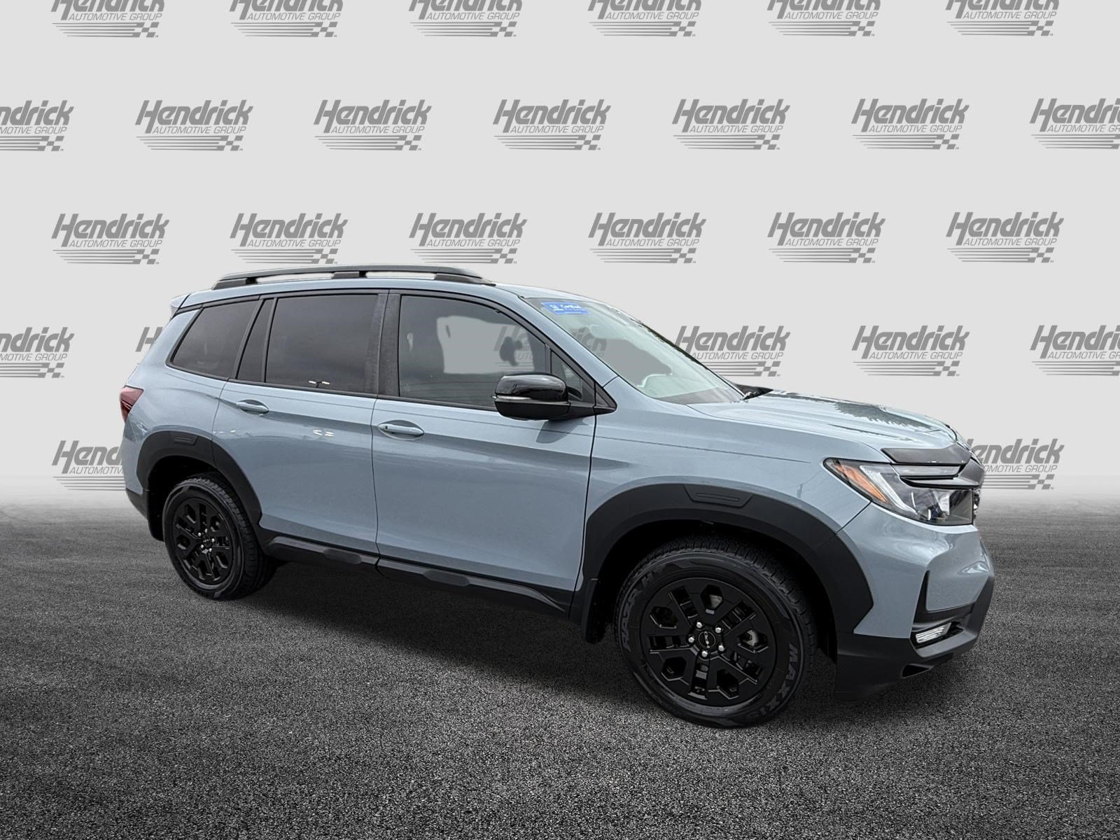 Used 2023 Honda Passport TrailSport image 2