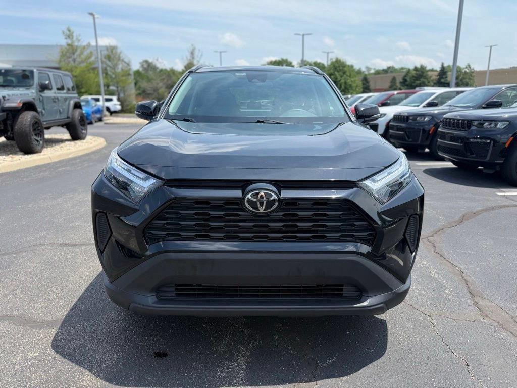 Used 2024 Toyota RAV4 XLE AWD/4WD image 8