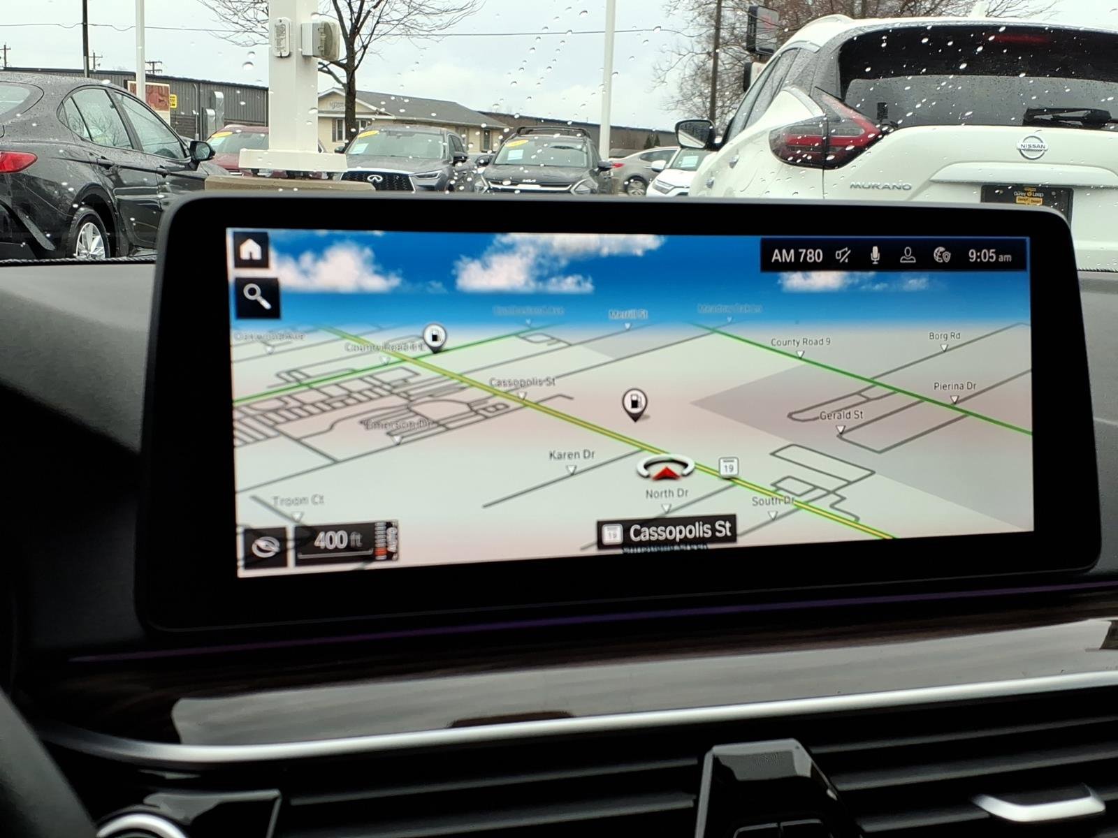 Used 2023 BMW 540i xDrive w/ Premium Package image 18