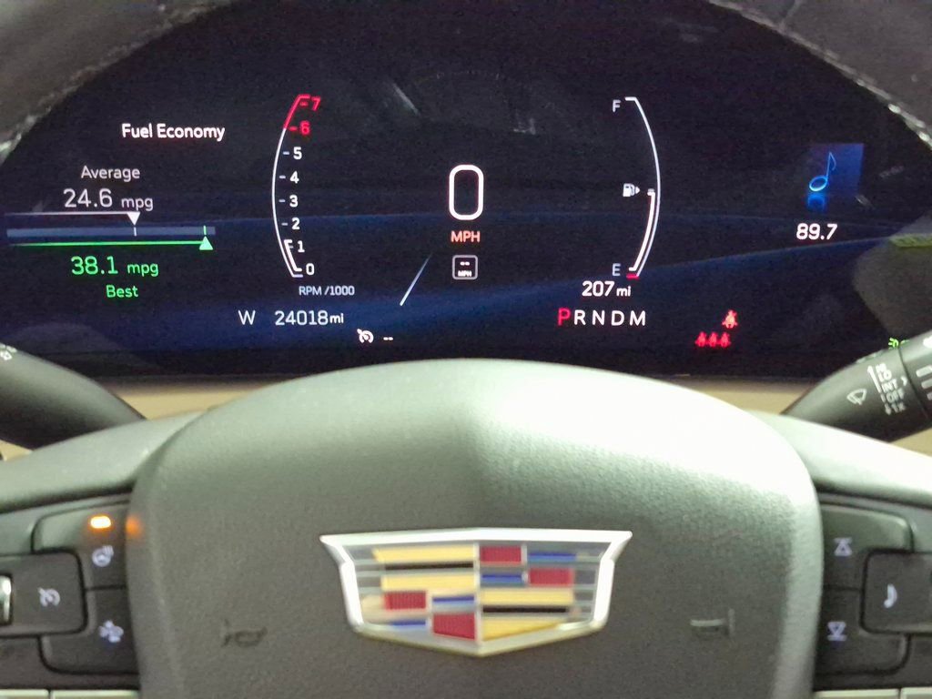 Certified 2024 Cadillac XT4 Luxury w/ Cold Weather Package image 12