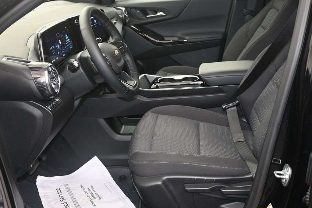 Certified 2025 Chevrolet Equinox LT w/ Safety and Technology Package AWD/4WD image 10