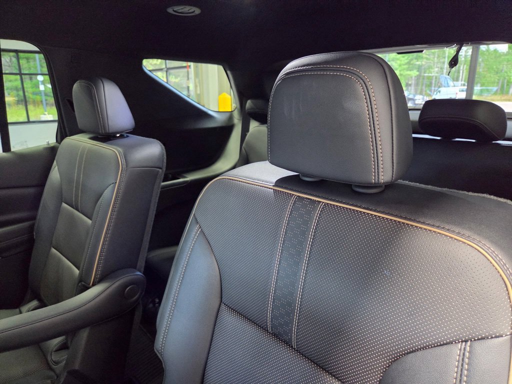 Used 2026 Chevrolet Traverse High Country w/ LPO, Floor Liner Package AWD/4WD image 25