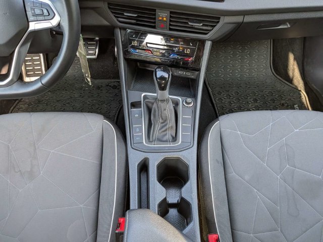 Certified 2025 Volkswagen Jetta Sport FWD image 18