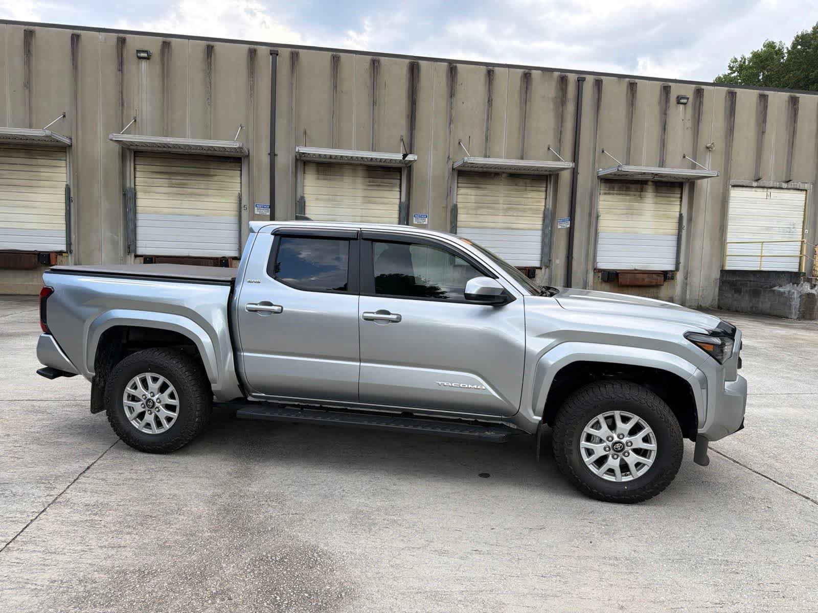 Used 2024 Toyota Tacoma SR5 AWD/4WD image 13