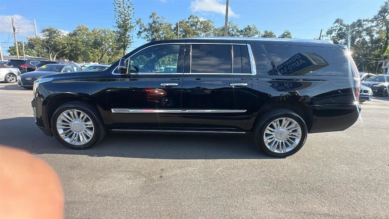 Used 2016 Cadillac Escalade ESV Platinum AWD/4WD image 15
