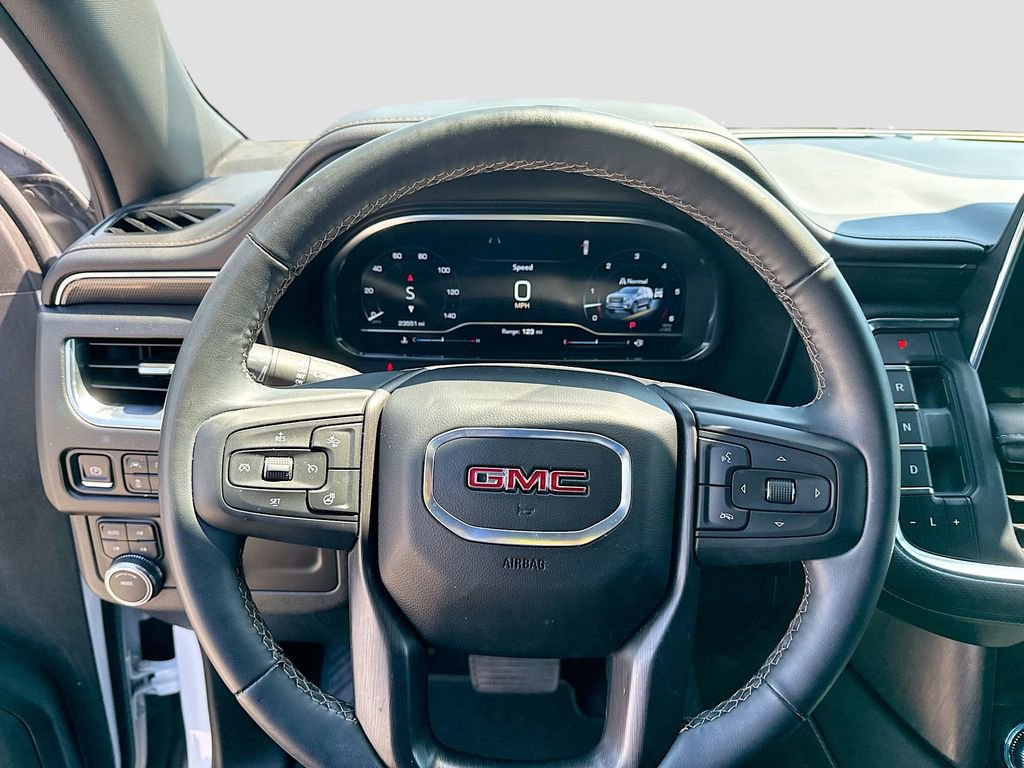 Used 2024 GMC Yukon AT4 w/ Technology Package AWD/4WD image 15