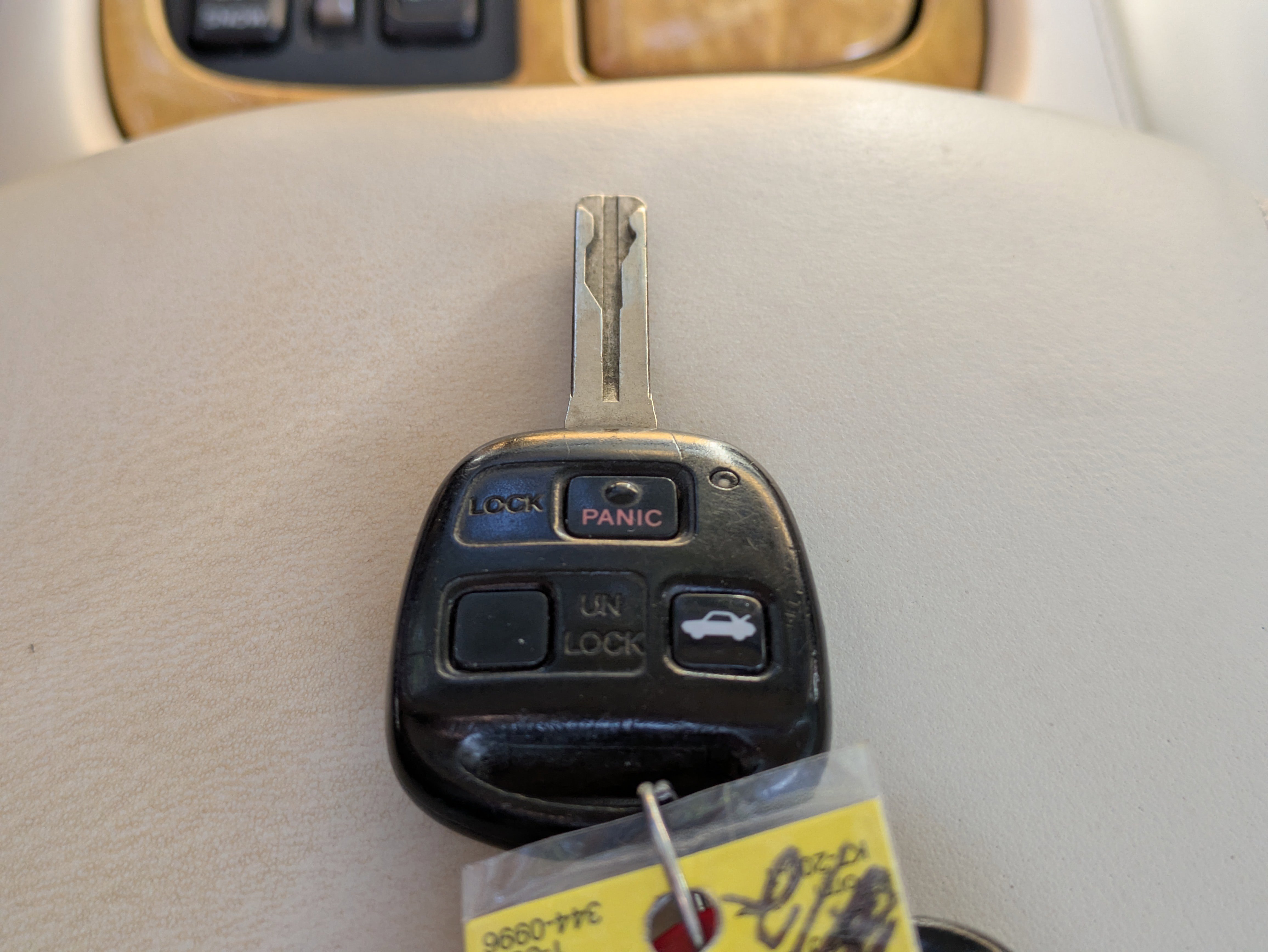 Used 2004 Lexus SC 430 Convertible image 31