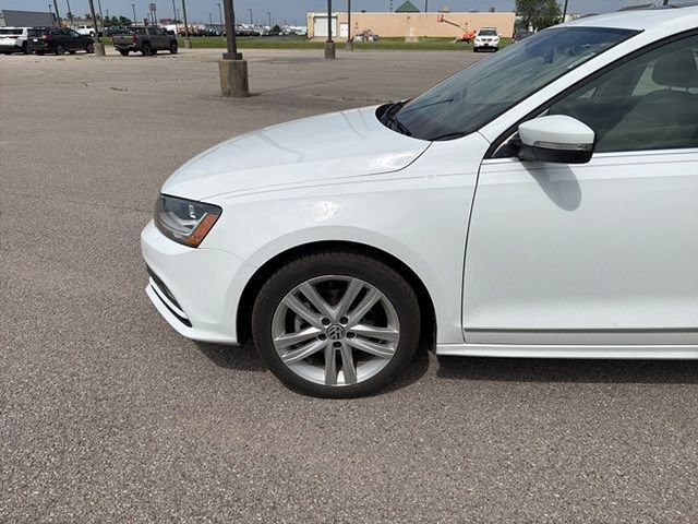 Used 2017 Volkswagen Jetta SEL FWD image 7