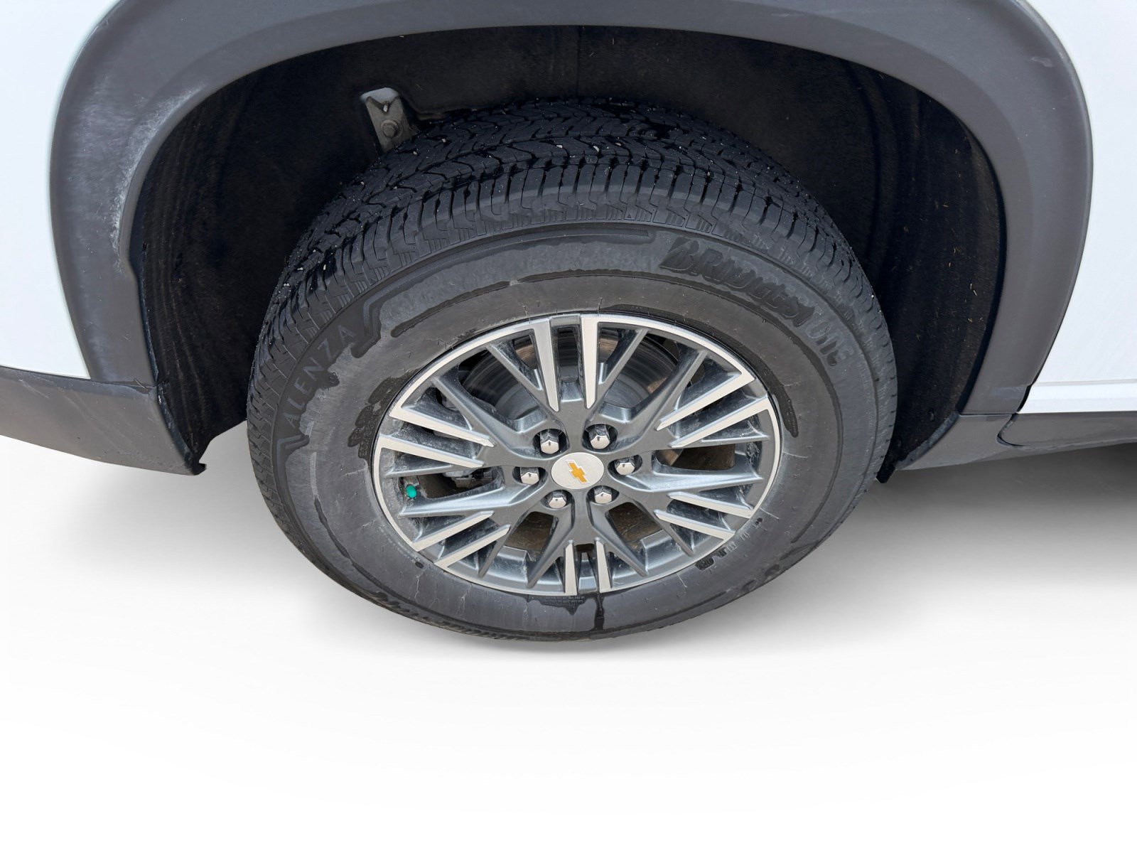 Used 2024 Chevrolet Traverse LT image 17