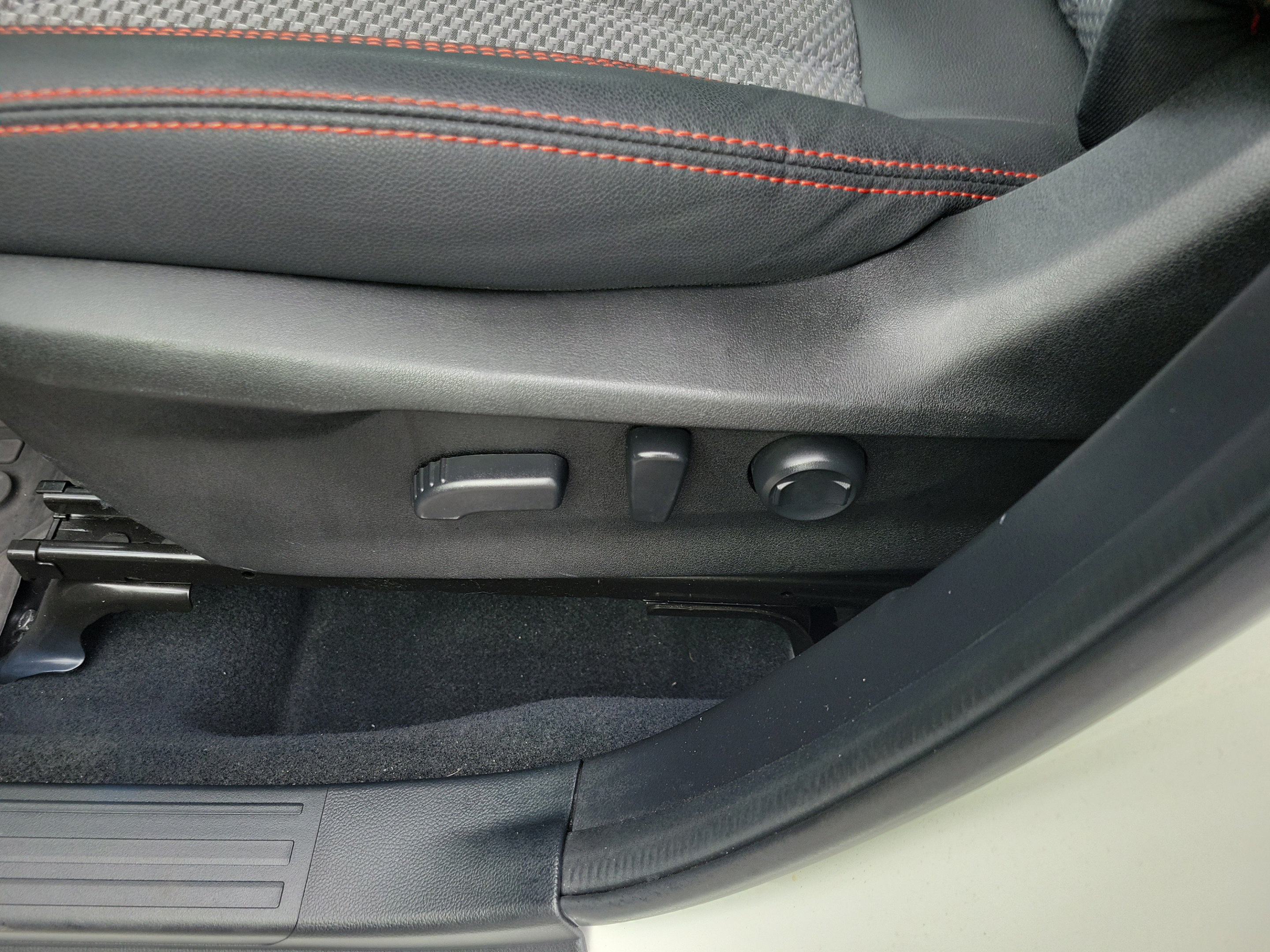 Used 2020 Subaru Forester Sport AWD/4WD image 39