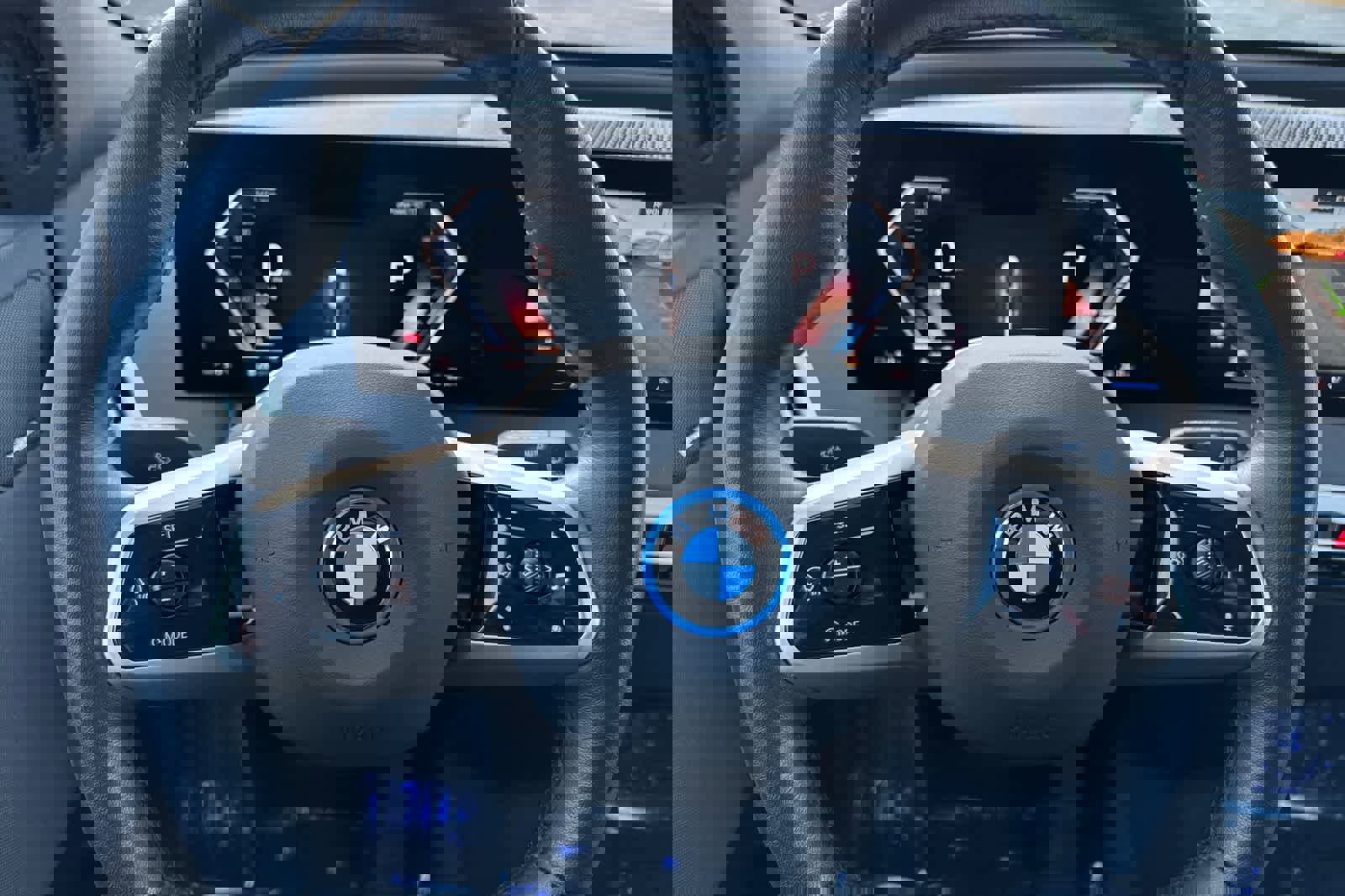 Used 2025 BMW iX xDrive50 image 25