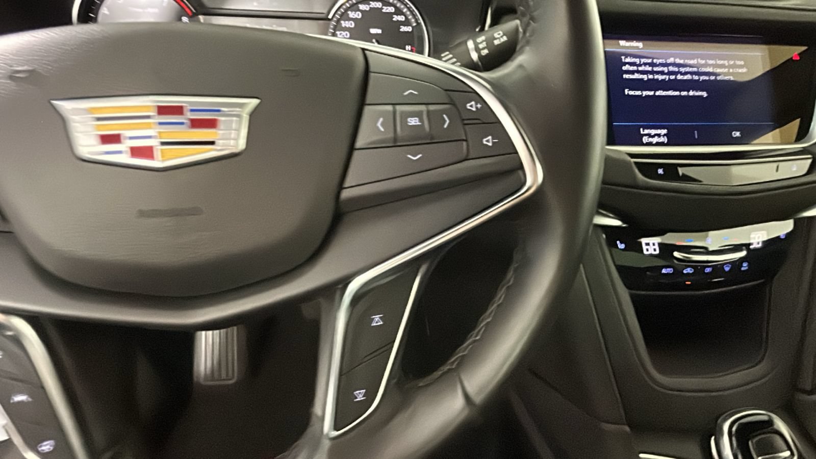 Used 2022 Cadillac XT5 Luxury AWD/4WD image 16