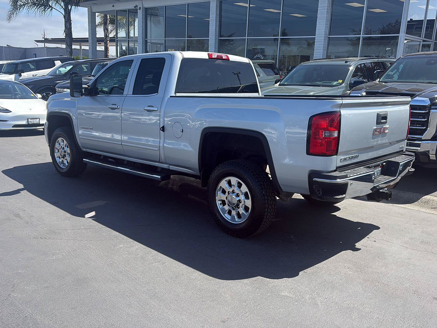 Used 2015 GMC Sierra 2500 SLE AWD/4WD image 3