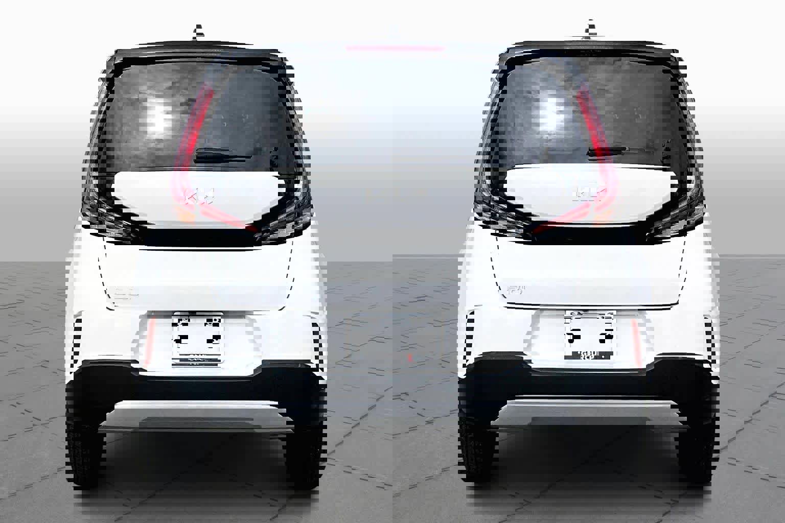 Used 2023 Kia Soul LX w/ LX Technology Package image 5