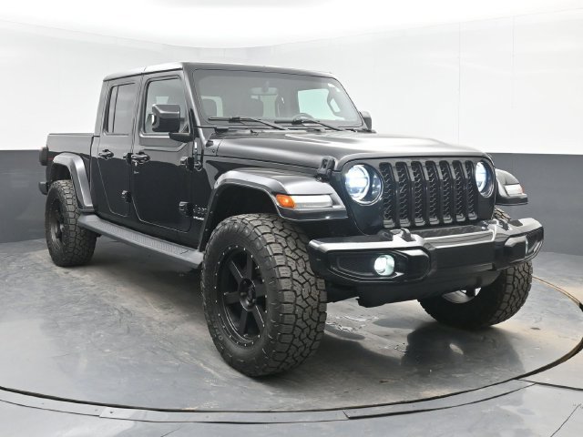 Used 2023 Jeep Gladiator Overland AWD/4WD image 2
