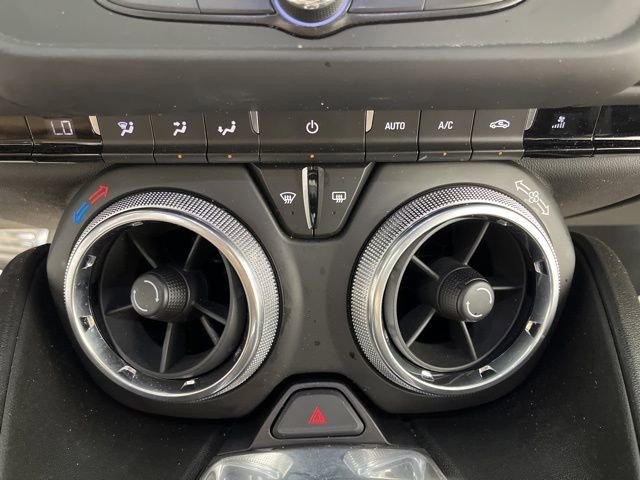 Used 2022 Chevrolet Camaro LT image 27