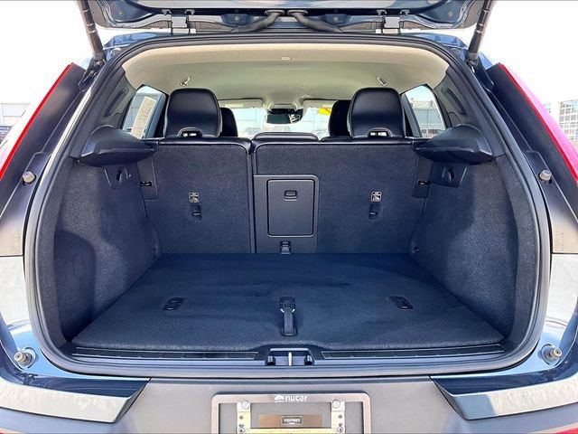 Used 2021 Volvo XC40 T5 Momentum w/ Premium Package image 29