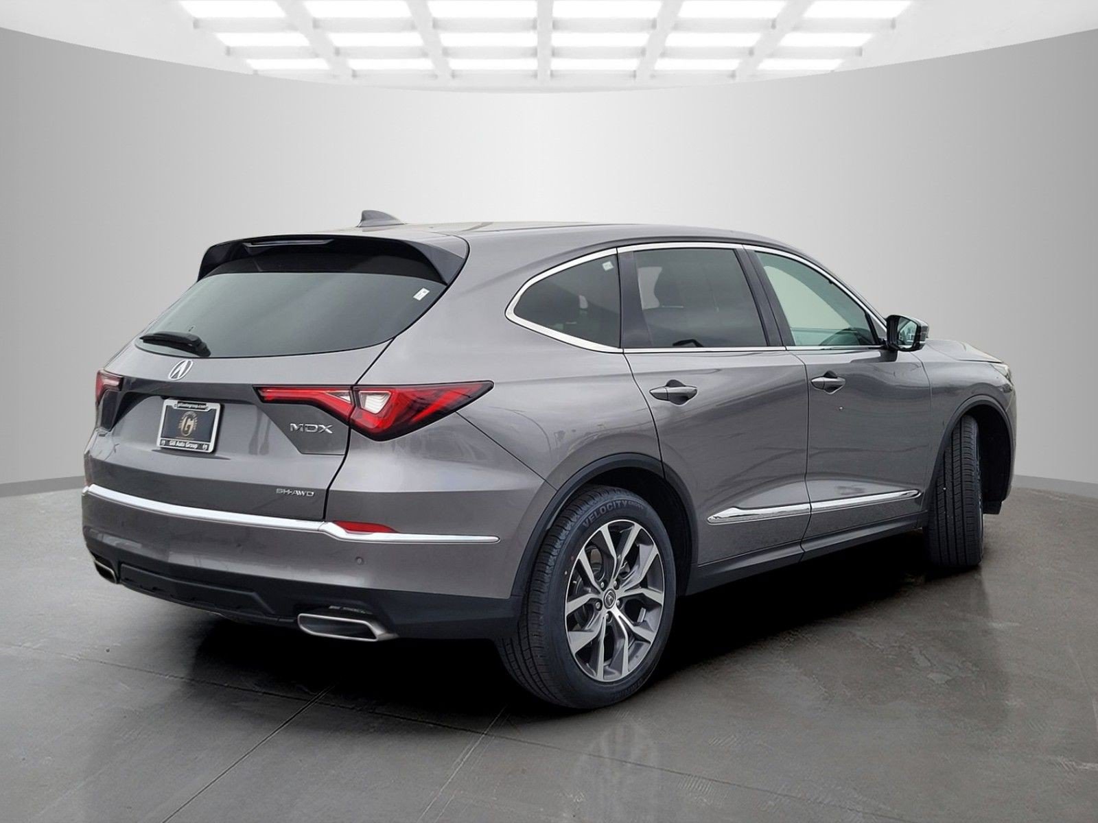 Used 2024 Acura MDX w/ Technology Package AWD/4WD image 5