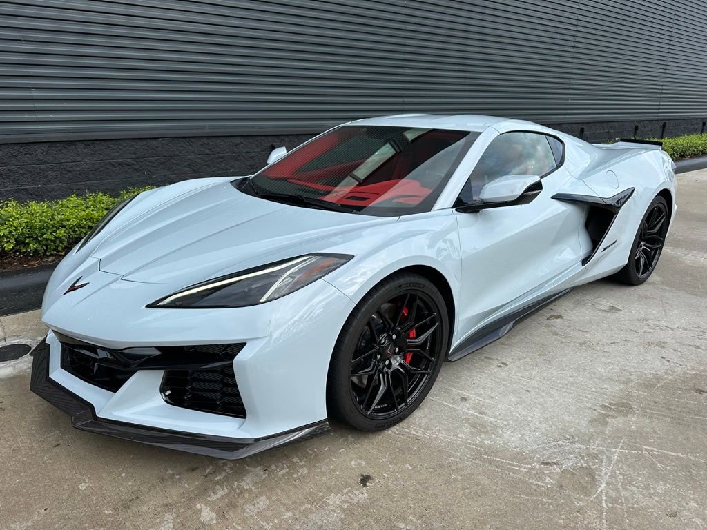 Used 2023 Chevrolet Corvette Z06 image 7