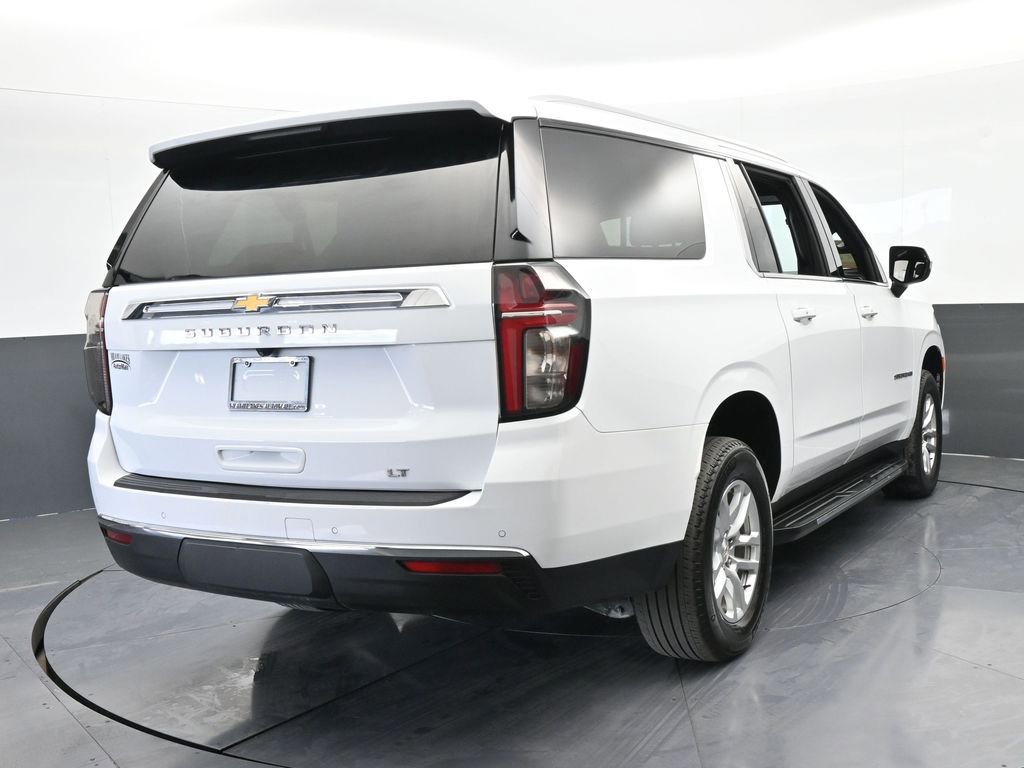 Used 2024 Chevrolet Suburban LT image 5