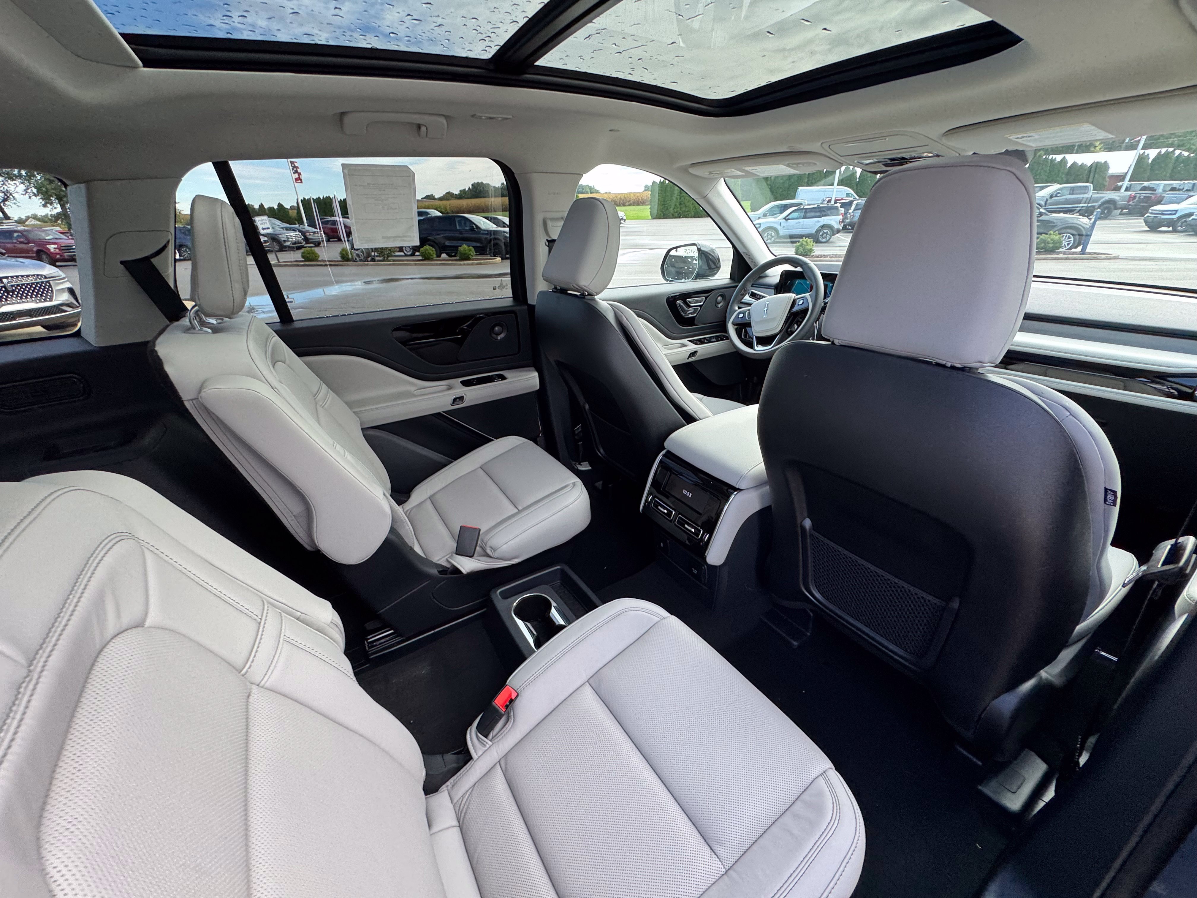 New 2026 Lincoln Aviator Reserve w/ Jet Appearance Package AWD/4WD image 15