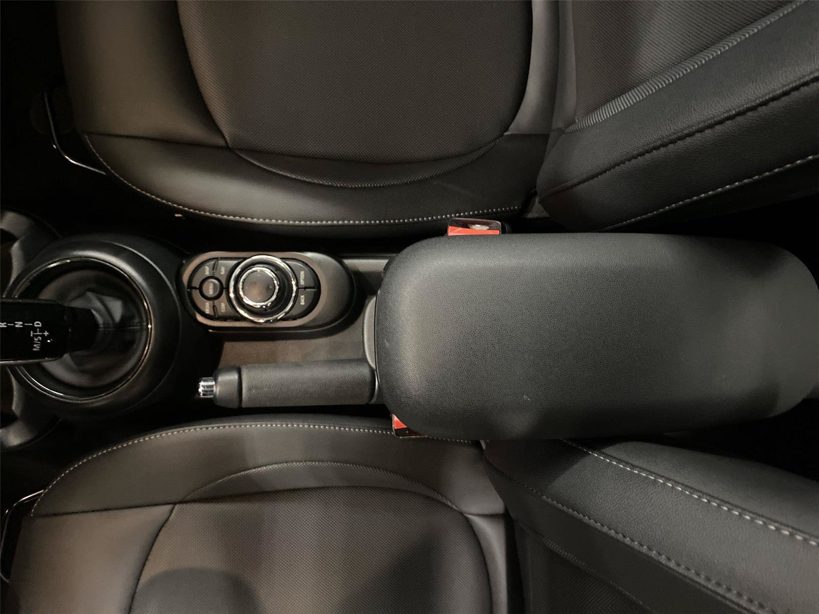 Certified 2024 MINI Cooper 2-Door Hardtop FWD image 27