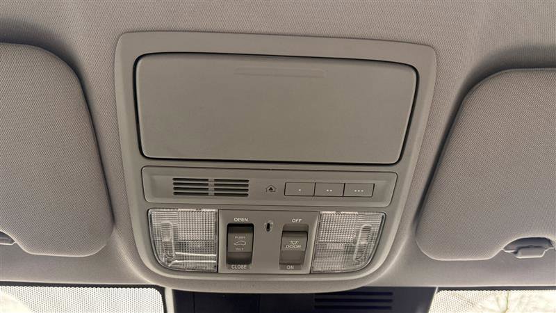 Used 2022 Honda CR-V EX-L image 31