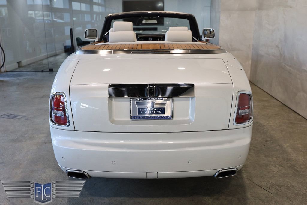 Used 2017 Rolls-Royce Phantom Drophead Coupe image 8