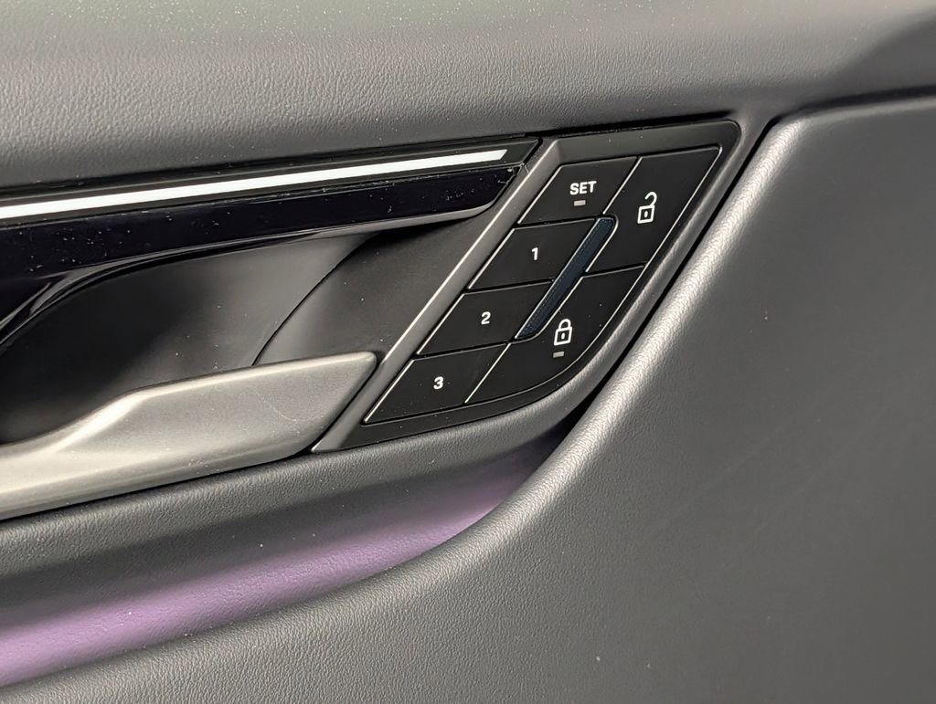 New 2026 Porsche Macan Electric image 26