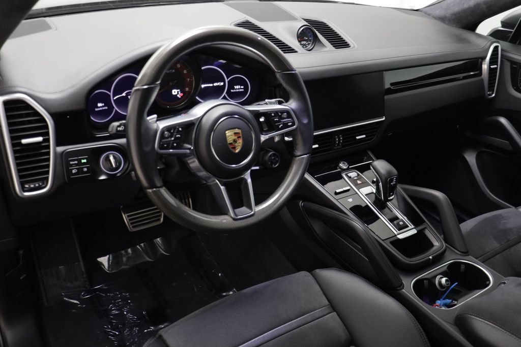 Used 2023 Porsche Cayenne GTS w/ Premium Package AWD/4WD image 6