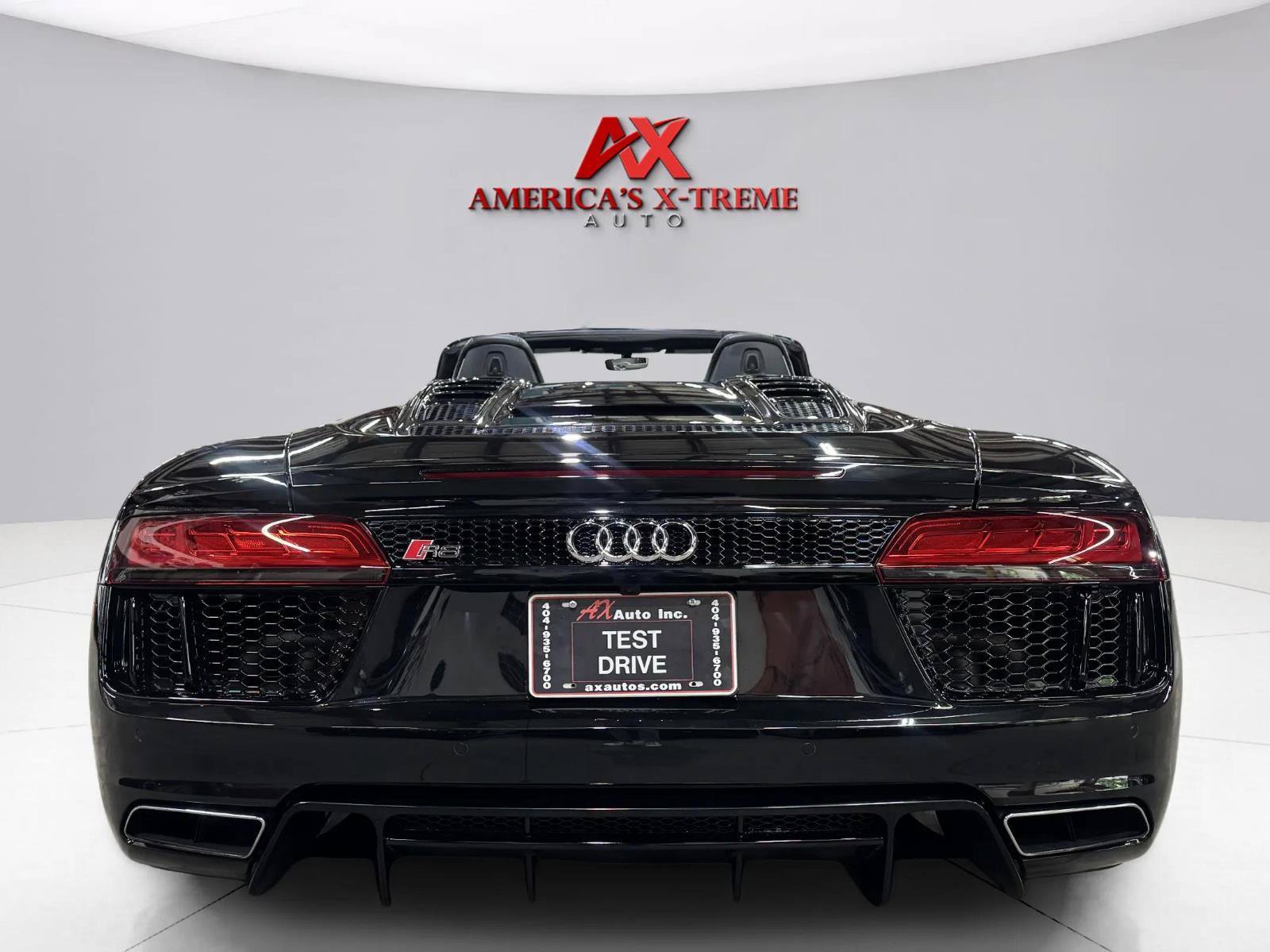 Used 2017 Audi R8 V10 w/ Carbon Exterior Package AWD/4WD image 7