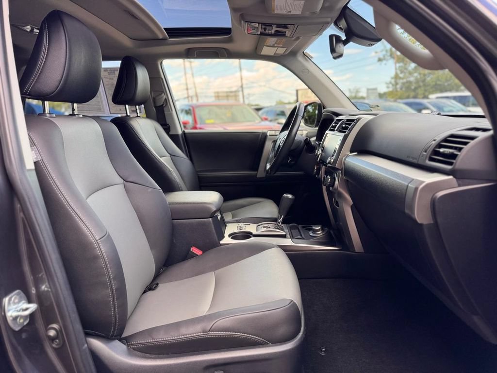 Used 2023 Toyota 4Runner SR5 Premium w/ Moonroof Package AWD/4WD image 28
