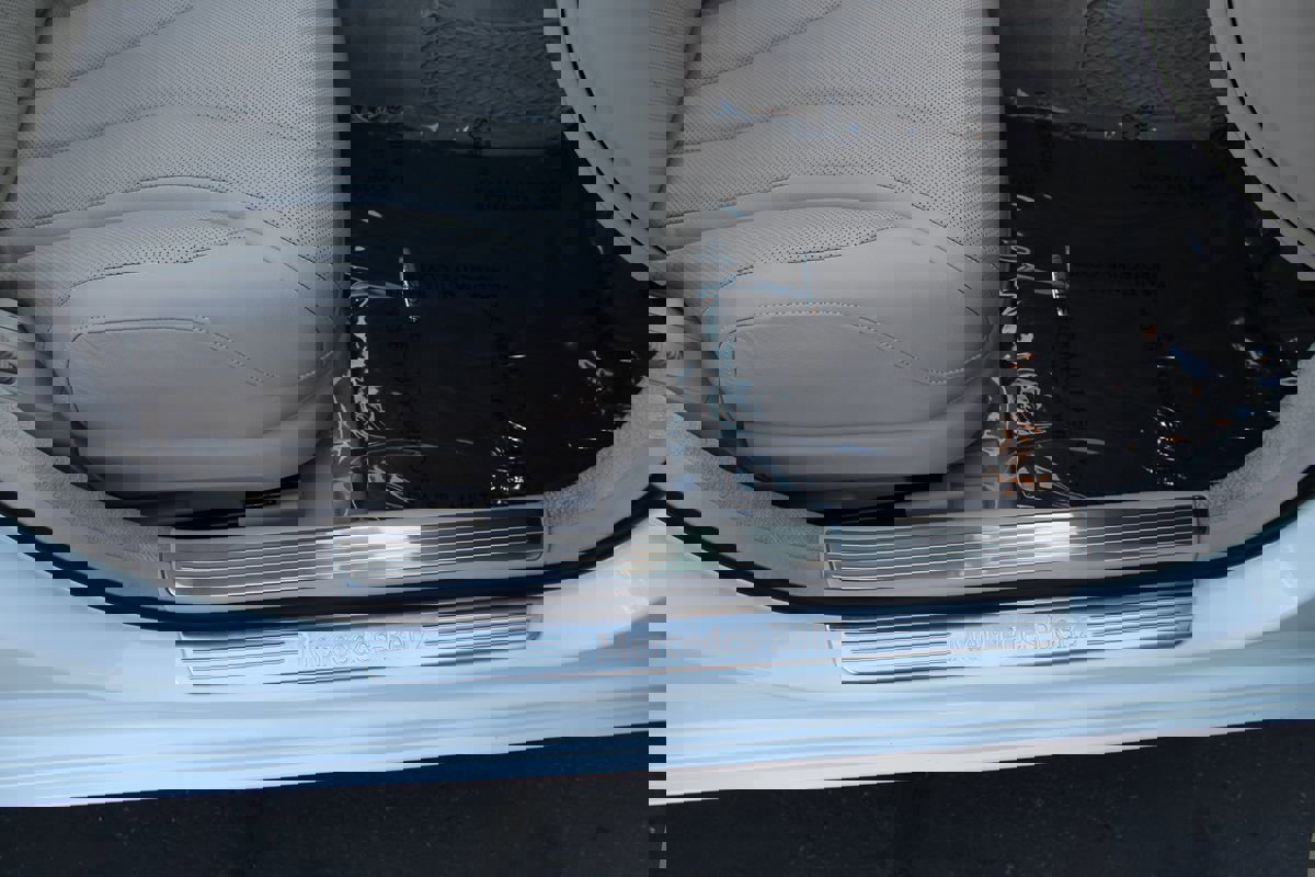 Used 2019 Mercedes-Benz S 450 Sedan image 23